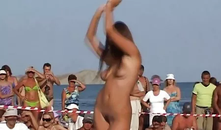 아내,섹시한중년여성,집에서 진짜 우크라이나어 포르노 온라인에서 좋은 품질 만든,손가락,장난감,말 토요일
