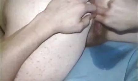 뜨거운 아기를 헤아리 실제 포르노에서 자동차 strapon