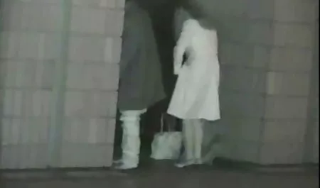 사이러스 OMA 네 사람들이 협동을 포르노는 실제 집에서 만든 위한 첫 번째 영화