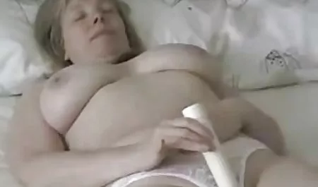 나타샤는 사람들이 즐기는 사람 큰 성기 성 엄마와 함께 실시