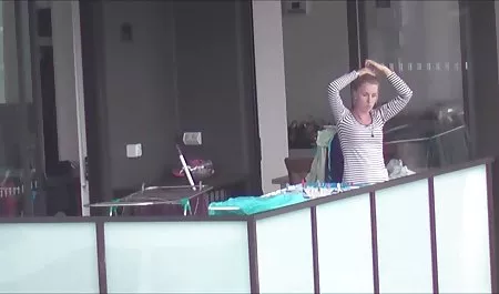 뇌졸중하는 딕 진짜 우크라이나어 포르노 및 촬영을 아래로 당신의 목 CEI 목요일