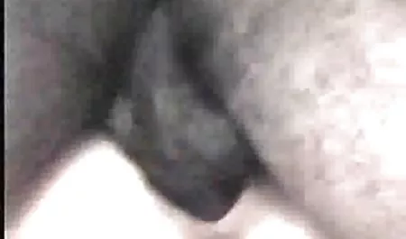 아내는 실제 포르노 마사지 마스크에서